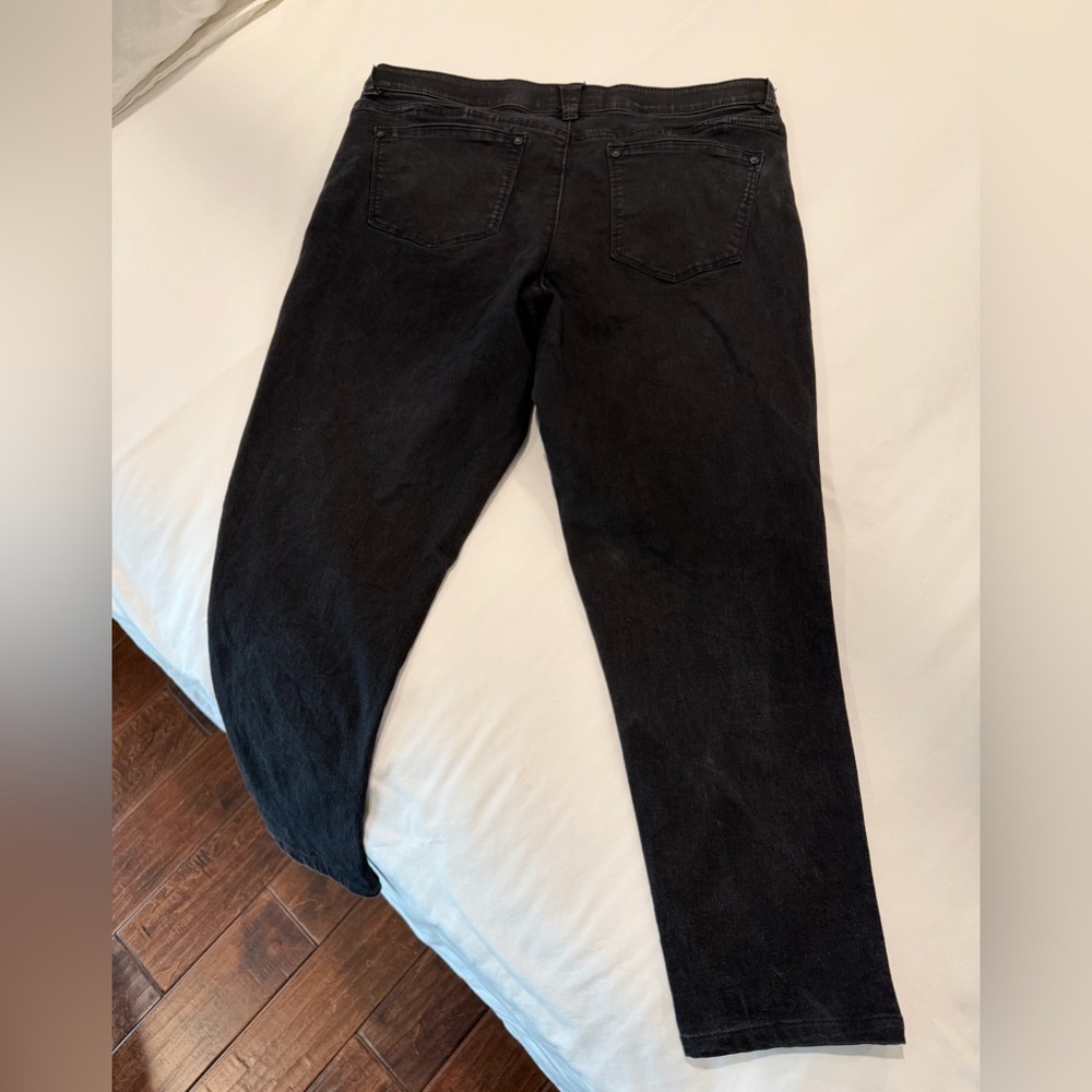 Black Women's Jeans by Wit & Wisdom size 16 - Picture 2 of 5
